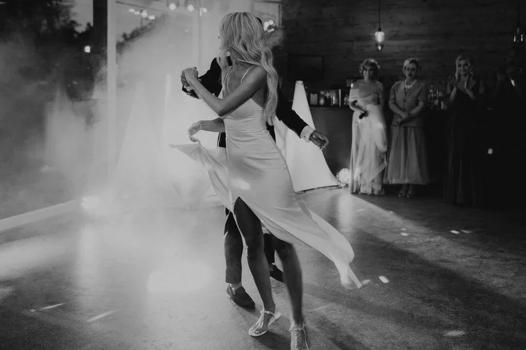 Erster Tanz im Seehaus, Schwarzweiß